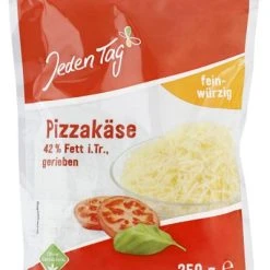 Jeden Tag Pizzakäse Gerieben